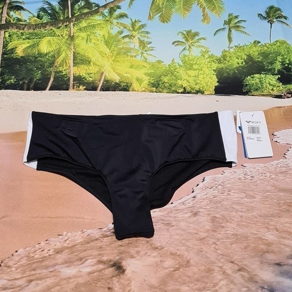 Roxy Fitness Shorty Bikini Bottoms NWT Large - Picture 2 of 7